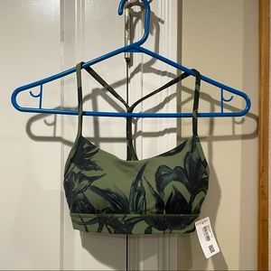 Lululemon NWT Flow Y Nulu Bra Sz 2